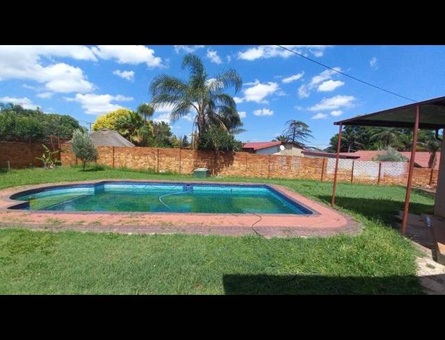 3 BEDROOM PROPERTY TO RENT IN KWAGGASRAND